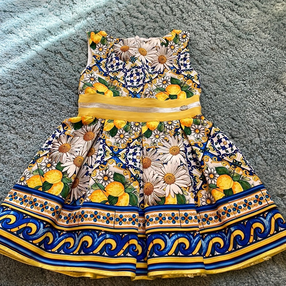Byblos size 3 girls dress. Yellow/blue with lemons looks dolce and like Italy